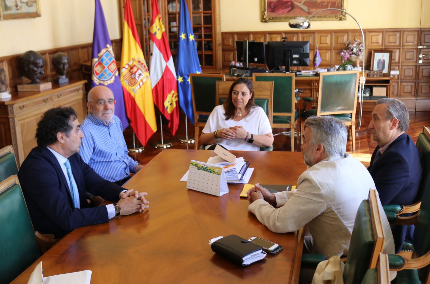 La alcaldesa de Palencia recibe al nuevo presidente de Fundación Personas